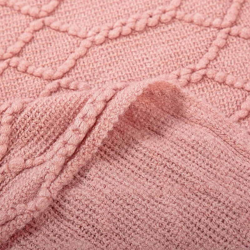 Chunky Knit Throw Blanket with Tassels — Soft Acrylic Farmhouse Blanket for Sofa & Bed — detail close-up