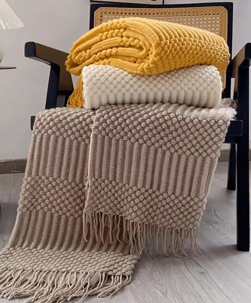 Chunky Knit Throw Blanket with Tassels — Soft Acrylic Farmhouse Blanket for Sofa & Bed — detail close-up