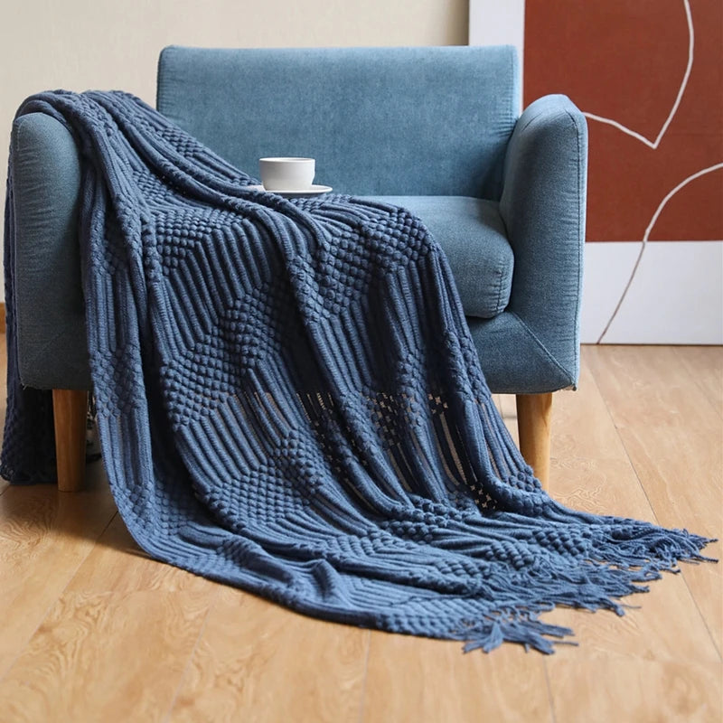 Chunky Knit Throw Blanket with Tassels — Soft Acrylic Farmhouse Blanket for Sofa & Bed — packaging