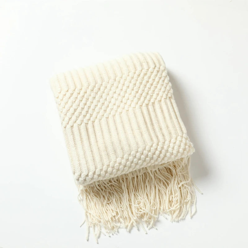 Chunky Knit Throw Blanket with Tassels — Soft Acrylic Farmhouse Blanket for Sofa & Bed — detail close-up